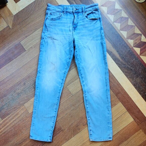 American Eagle Outfitters Light Wash "Athletic" Straight Leg Jeans Size 30x30 - Picture 3 of 16